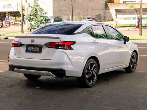 Nissan VERSA Exclusive 1.6 16V Flex Aut.