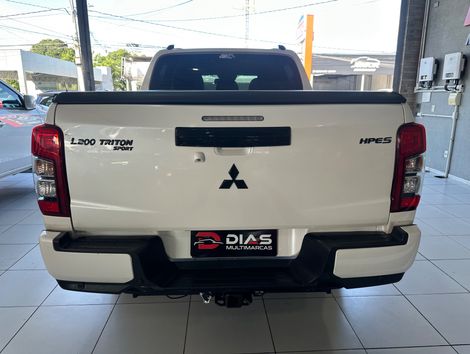 Mitsubishi L200 Triton Sport HPE-S 2.4 CD Dies. Aut