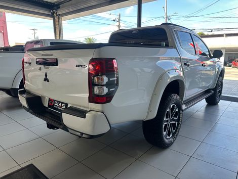 Mitsubishi L200 Triton Sport HPE-S 2.4 CD Dies. Aut