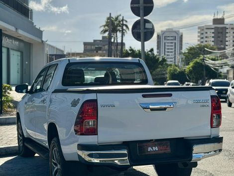 Toyota Hilux CD SRX 4x4 2.8 TDI 16V Diesel Aut.