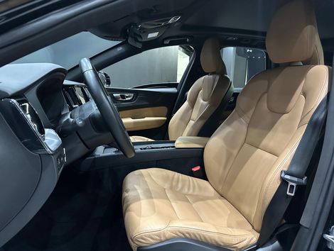 Volvo XC 60 T-5 MOMENTUM 2.0 254cv AWD 5p