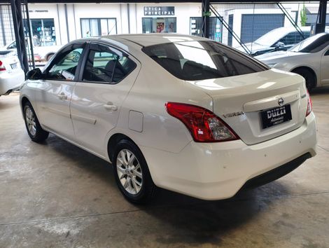 Nissan VERSA SV 1.6 16V FlexStart 4p Aut.