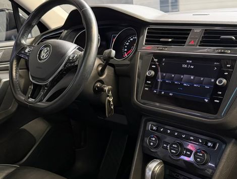 VolksWagen TIGUAN Allspac Comf 250 TSI 1.4 Flex