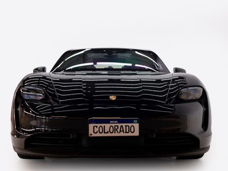 Porsche Taycan 4S (Elétrico)