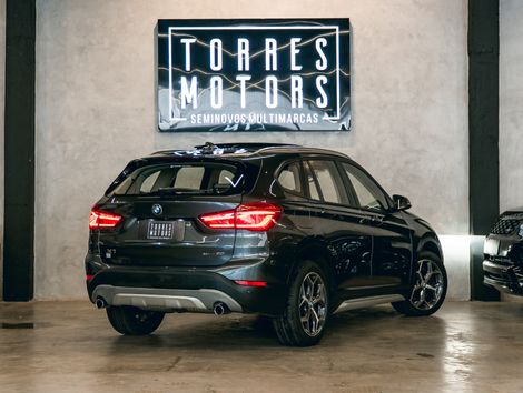 BMW X1 SDRIVE 20i X-Line 2.0 TB Active Flex