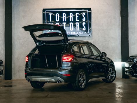 BMW X1 SDRIVE 20i X-Line 2.0 TB Active Flex