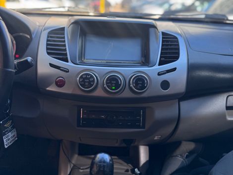 Mitsubishi L200 Triton Savana 3.2 CD TBI Dies. Mec.