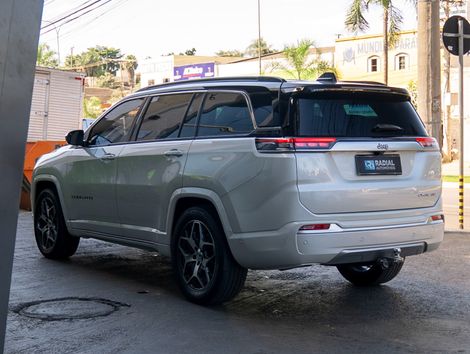 Jeep Commander Overland T270 1.3 TB Flex Aut.