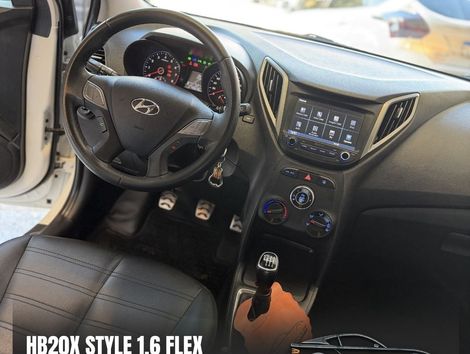Hyundai HB20X Style 1.6 Flex 16v Mec.