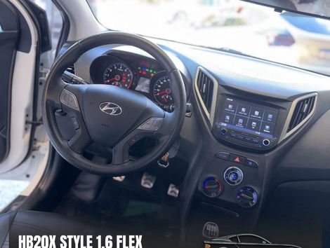Hyundai HB20X Style 1.6 Flex 16v Mec.