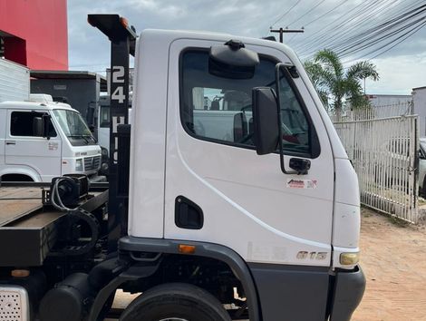 MERCEDES-BENZ Accelo 815 2p (diesel) (E5)