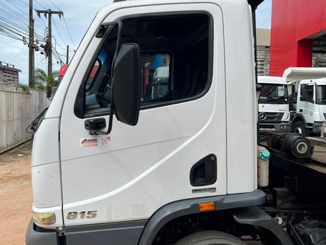 MERCEDES-BENZ Accelo 815 2p (diesel) (E5)