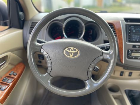 Toyota Hilux SW4 SRV D4-D 4x4 3.0 TDI Dies. Aut