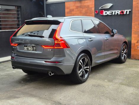Volvo XC 60 D-5 MOMENTUM 2.0 AWD Diesel 5p
