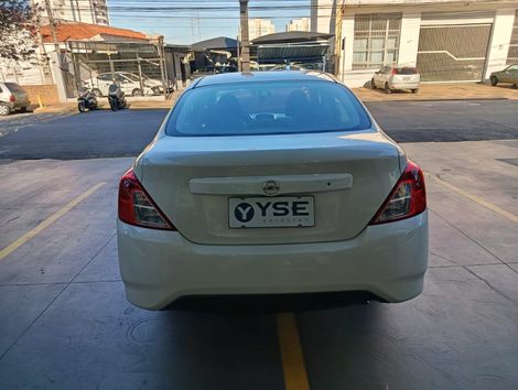 Nissan VERSA SV 1.6 16V FlexStart 4p Aut.