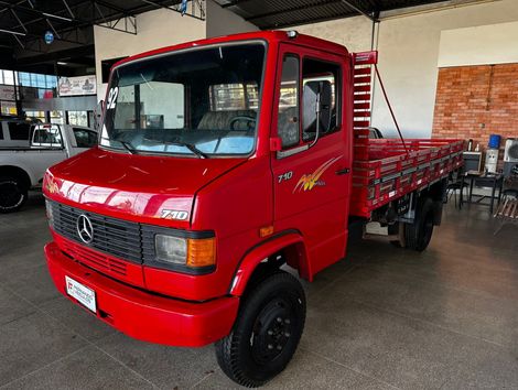 MERCEDES-BENZ 709 2p (diesel)