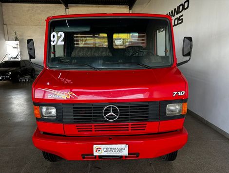 MERCEDES-BENZ 709 2p (diesel)