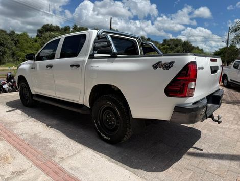 Toyota Hilux CD 4x4 2.8 Diesel Mec.