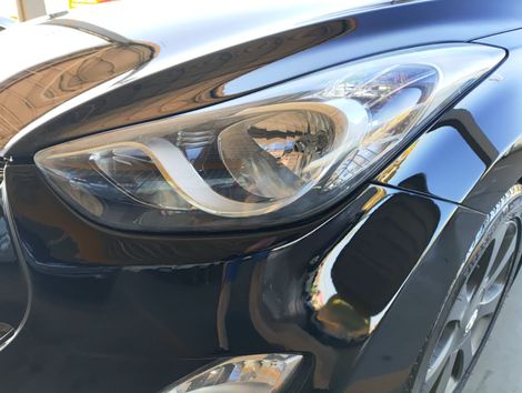 Hyundai Elantra GLS 1.8 16V Aut.