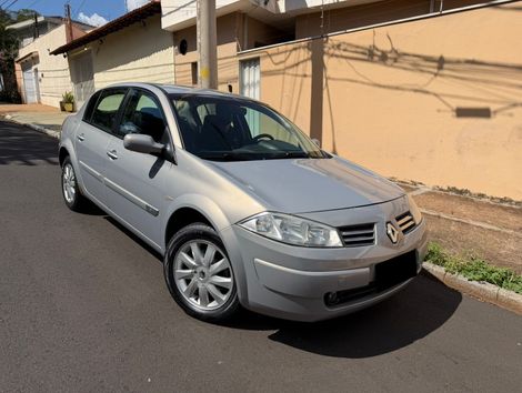 Renault Megane Sedan Dynamique Hi-Flex 1.6 16V