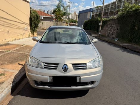 Renault Megane Sedan Dynamique Hi-Flex 1.6 16V