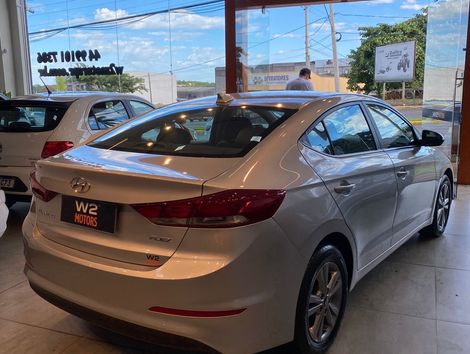 Hyundai Elantra 2.0 16V Flex Aut.