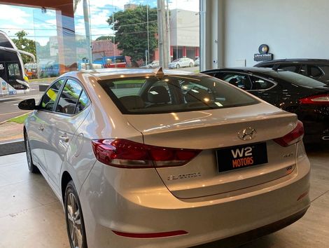 Hyundai Elantra 2.0 16V Flex Aut.