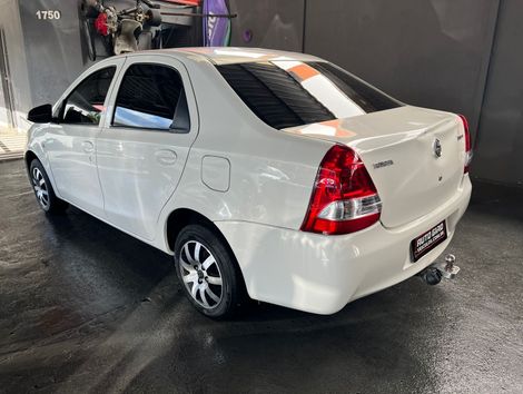 Toyota ETIOS X Sedan 1.5 Flex 16V 4p Mec.