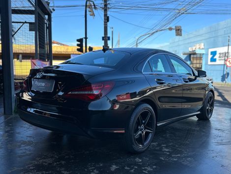 Mercedes CLA-180 1.6 16V 122cv Aut.