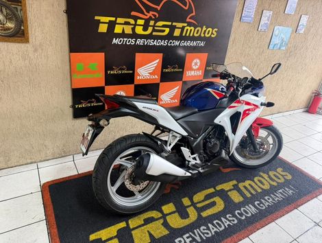 HONDA CBR 250R