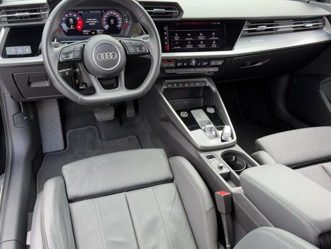 Audi A3 Sed.Perf. Black 2.0 TFSI S-tr. (Hib.)