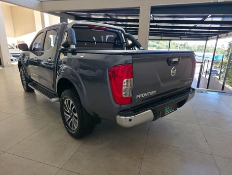 Nissan Frontier XE CD 4x4 2.3 Bi-TB Diesel Aut.