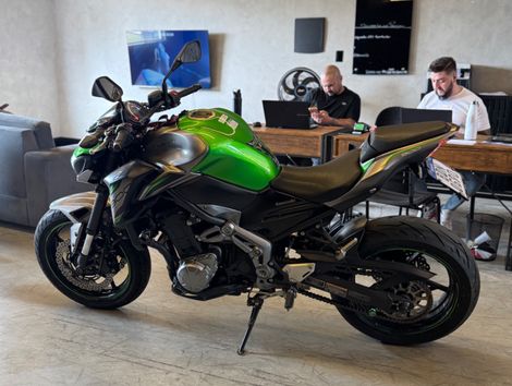 KAWASAKI Z 900