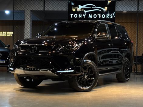 Toyota Hilux SW4 SRX Plat. 4x4 2.8 TB Die. Aut.