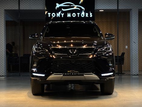 Toyota Hilux SW4 SRX Plat. 4x4 2.8 TB Die. Aut.