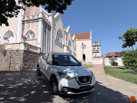 Nissan KICKS SL 1.6 16V FlexStar 5p Aut.