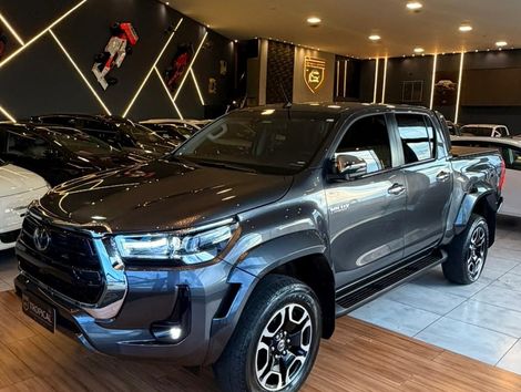 Toyota Hilux CD SRX Plus 4x4 2.8 TDI Die. Aut.