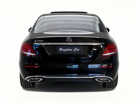 Mercedes E-250 CGI Avantgarde 2.0 TB 211cv Aut.