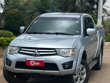 Mitsubishi L200 Triton HLS 2.4 Flex 16V CD Mec.