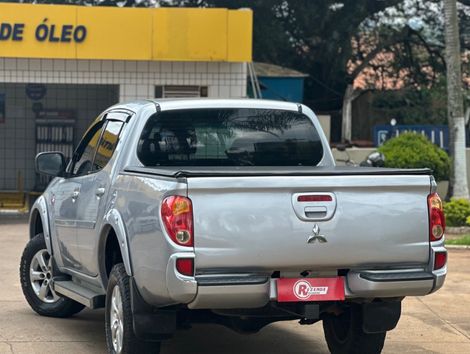 Mitsubishi L200 Triton HLS 2.4 Flex 16V CD Mec.