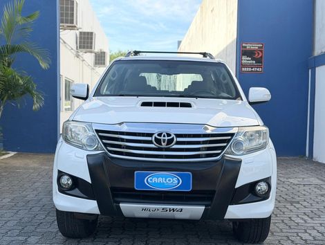 Toyota Hilux SW4 SR D4-D 4x4 3.0 TDI Dies. Aut