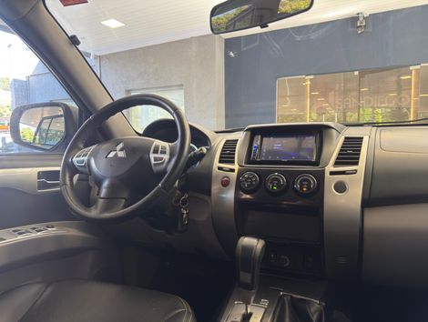 Mitsubishi Pajero HPE 3.2 4x4 T.I. Dies. 5p Aut.