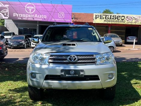 Toyota Hilux SW4 SRV D4-D 4x4 3.0 TDI Dies. Aut