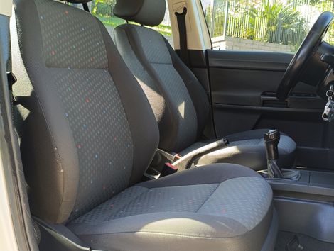 VolksWagen Polo Sedan 1.6 Mi 101cv 8V 4p