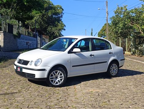 VolksWagen Polo Sedan 1.6 Mi 101cv 8V 4p
