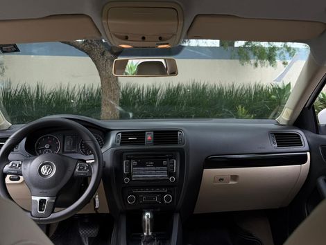 VolksWagen JETTA Comfortline 2.0 T.Flex 8V 4p Tipt.