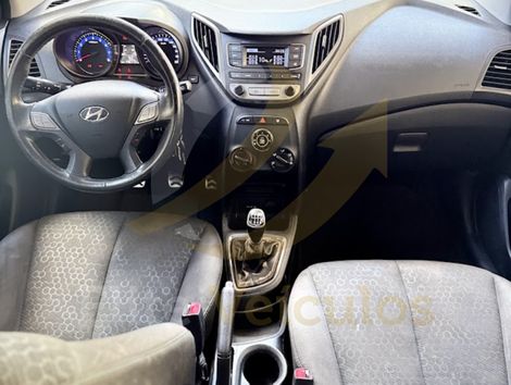 Hyundai HB20X Style 1.6 Flex 16v Mec.