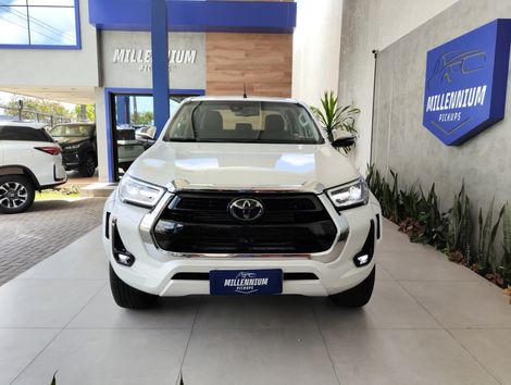 Toyota Hilux CD SRX Plus 4x4 2.8 TDI Die. Aut.