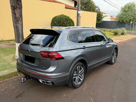 VolksWagen TIGUAN Allspac R-Line 300 TSI 2.0 
