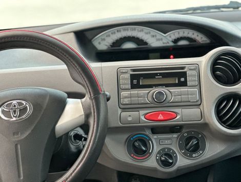 Toyota ETIOS XS Sedan1.5 Flex 16V 4p Mec.